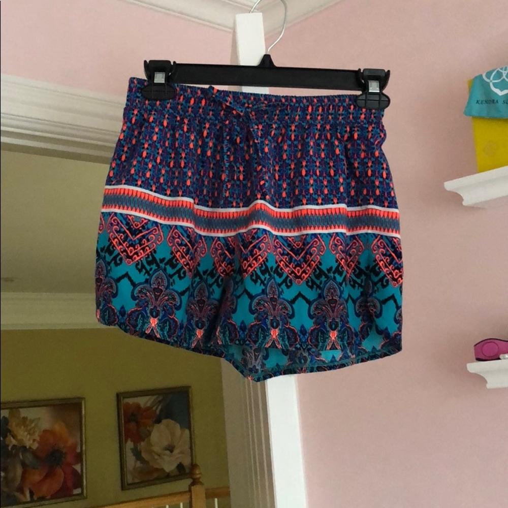 Patterned shorts